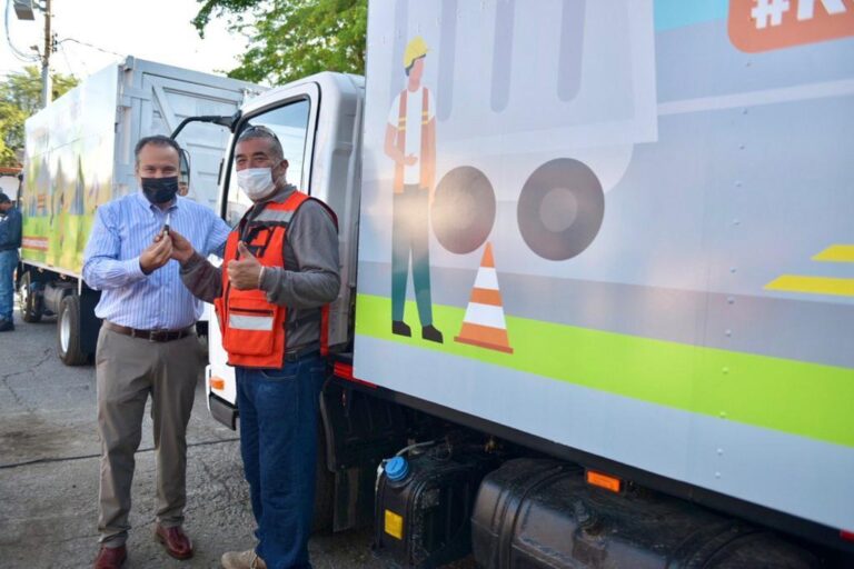 Refuerza Toño Astiazarán flota vehicular para Servicios Públicos y CIDUE