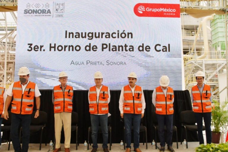 Inaugura gobernador Alfonso Durazo tercer horno en planta de cal de Grupo México en Agua Prieta