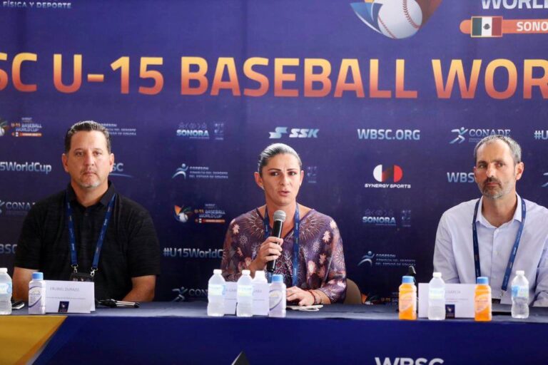 A punto de cantarse el «playball» en el Campeonato Mundial de Beisbol U15