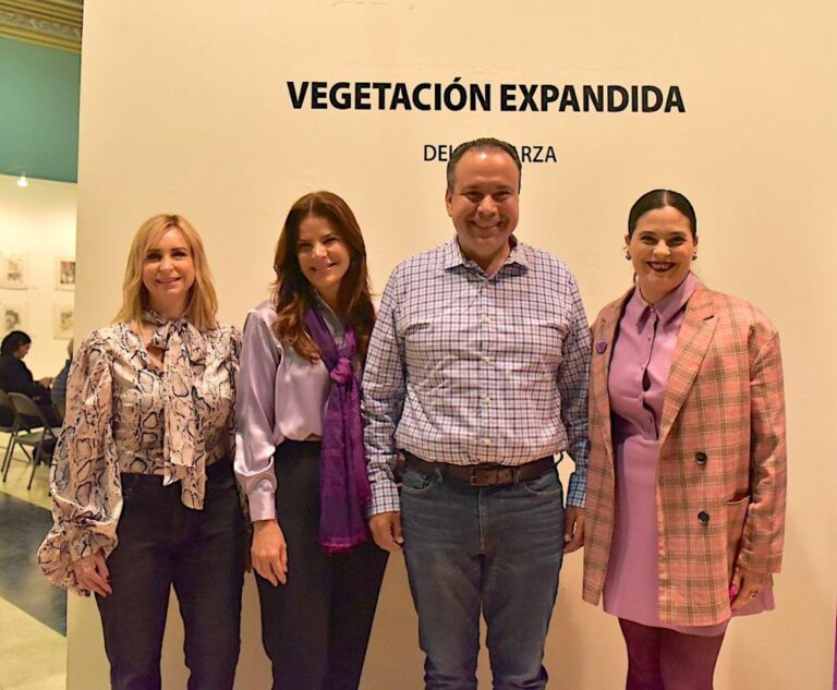 Inauguran Toño Astiazarán y Patty Ruibal «Vegetación Expandida» obra de Delma Garza