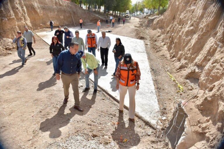 Verifica Toño Astiazarán trabajos en paso a desnivel y en calle Olivares