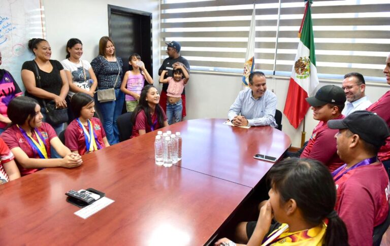 Apoya Toño Astiazarán a deportistas que representarán a Hermosillo en competencias