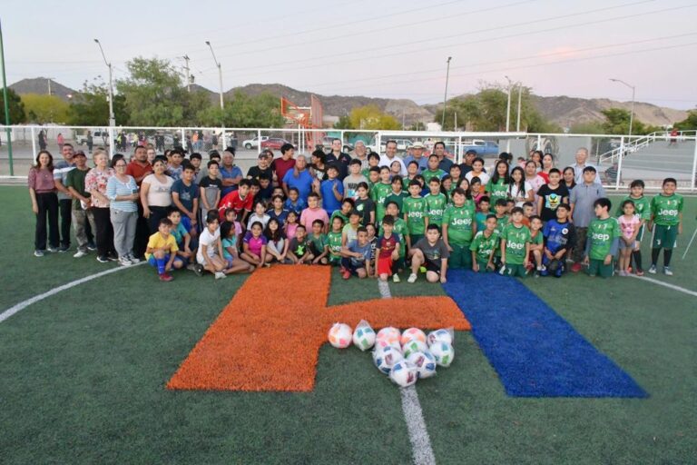 Cumple Toño Astiazarán compromiso al entregar mejoras a parque en Lomas de Linda Vista