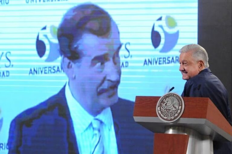 Fox se ‘lanza’ vs. AMLO y asegura que no tiene licencias para vender productos cannabis