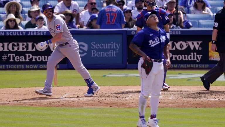 El mexicano Julio Urías tiene buena actuación, pero sufre su primera derrota de la temporada con los Dodgers