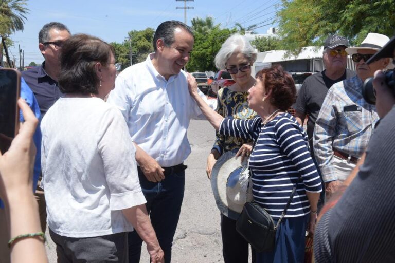 Inicia Toño Astiazarán reparación de 3 calles más