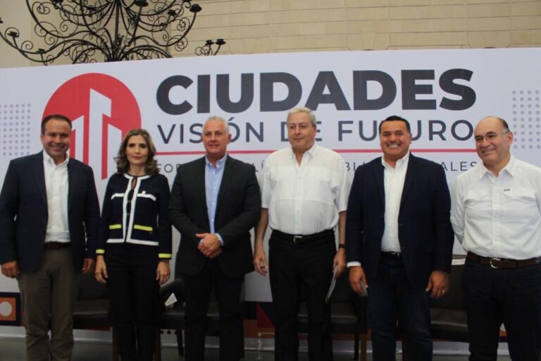 Participa Toño Astiazarán en foro «Ciudades, Visión de Futuro», en Torreón, Coahuila