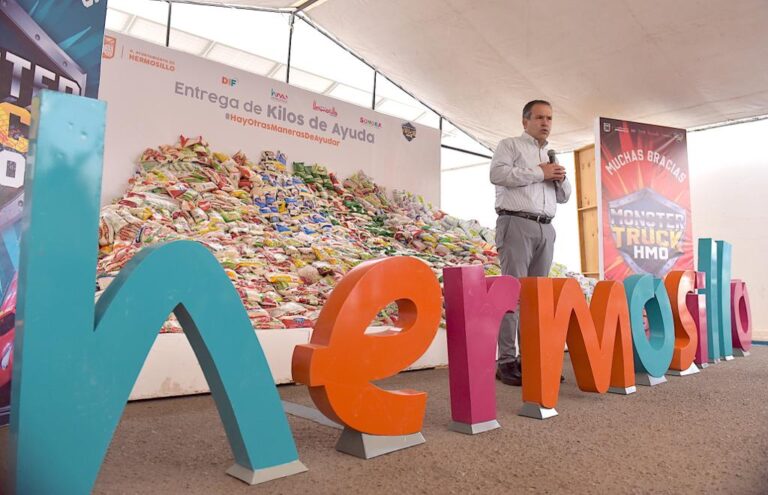 Instituciones humanitarias recibieron el resto de los 10 mil kilos de alimentos no perecederos donados por la ciudadanía asistente al evento con causa, Monster Truck