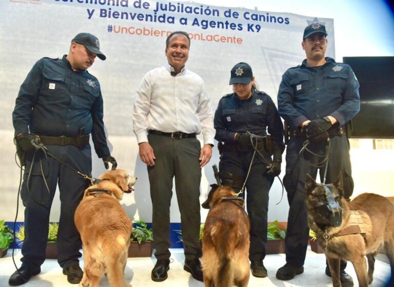 Encabeza Toño Astiazarán despedida a agentes caninos y recepción a nuevos K-9 de la Policía Municipal