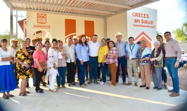 Entrega Toño Astiazarán Casa de Salud en Topahue