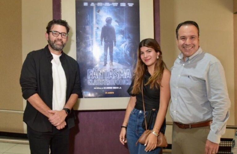 Viven Toño Astiazarán e infancias tarde de cine con «El extraño caso del fantasma claustrofóbico»