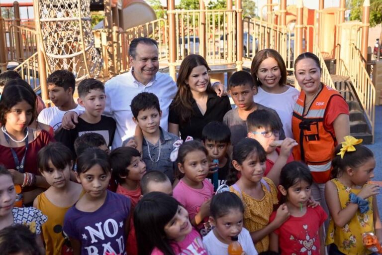 Inauguran Toño Astiazarán y Patty Ruibal Barco Pirata en El Cárcamo