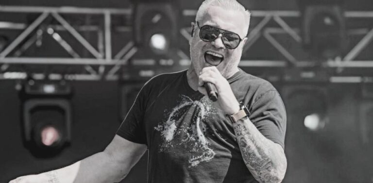 Murió Steve Harwell, cantante de Smash Mouth